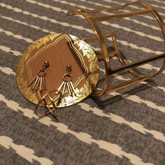 Francesca's Women's Gold Post Dangle Earrings & Fashion Jewelry Cuff Bracelet - Picture 4 of 12